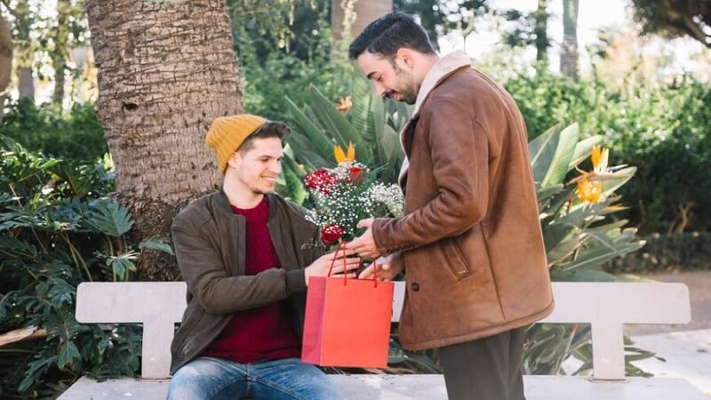 How to Find the Best Flower Delivery Service to Suit Your Celebration